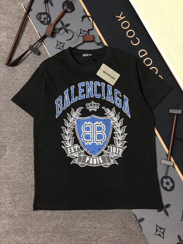 ブランドTシャツ正面デザイン